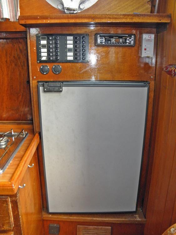 Saloon, Accommodation